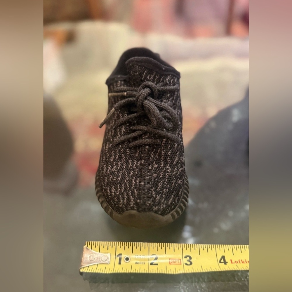adidas Yeezy 350 - Little Kid LK Youth 13.5 - Pirate Black - Picture 9 of 16